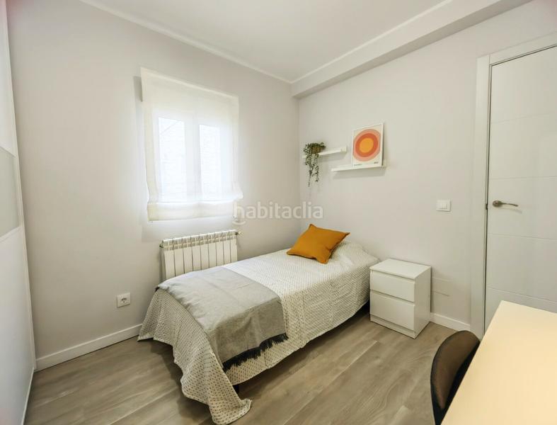 Foto d3aa3b52-1e06-420a-8a3c-b9678c7100ed. Alquiler piso galota inversion e inmobiliairia alquila piso con terraza ideal para estudiantes en Madrid
