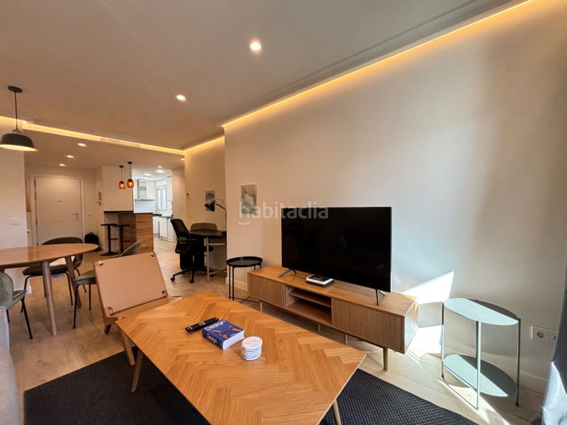 Foto 101d4e8d-8009-4c16-ba10-1523e66ceb76. Rent flat in calle de narváez 35 in Ibiza Madrid