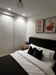 Lloguer Pis  Calle de narváez. Exclusiva vivienda exterior amueblada