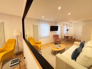 Miete Etagenwohnung  Calle de narváez. Exclusiva vivienda exterior amueblada