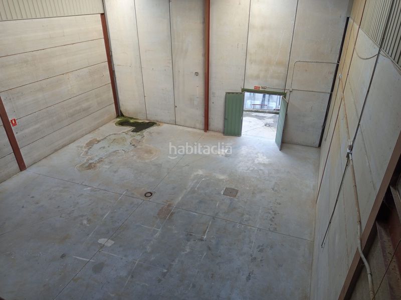 Foto 89f75d2b-7a5f-412a-a16c-236d16b04dab. Local comercial a Yuncler