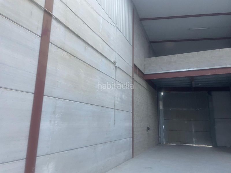 Foto a1a88551-3ace-4998-8057-8b07e8ce45b8. Local comercial a Yuncler