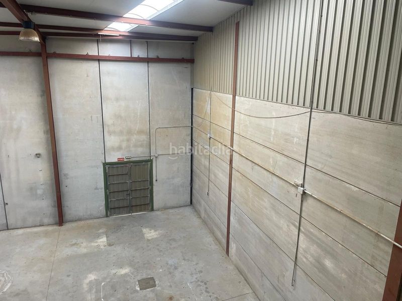 Foto b34a67b8-670e-4342-b6f3-8a7d81048f81. Local comercial a Yuncler