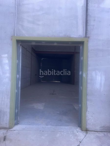 Foto b6b4153d-dc79-4167-bece-23f2944be110. Local comercial a Yuncler