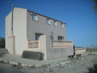 Masía en Plaza mayor 6. Casa de 120 metros con 7 hectareas de terreno rustico, completam