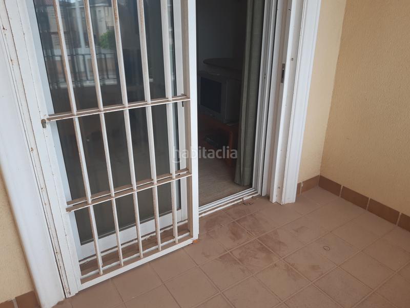 Foto 0b4d1fab-d06b-43dd-be37-f27598cff258. Dúplex en avenida de los narejos 115 piso tipo duplex y garaje doble cerrado en los narejos, consta de 3 dormitorios en Alcázares (Los)
