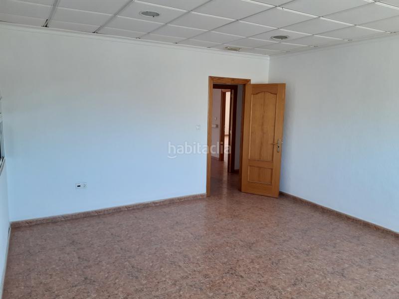 Foto 3c2abb3c-d579-4905-bcc1-0c5e2ecf8a23. Bâtiment à usage industriel dans carrer rei jaume ii de valència 14 dans Petrer