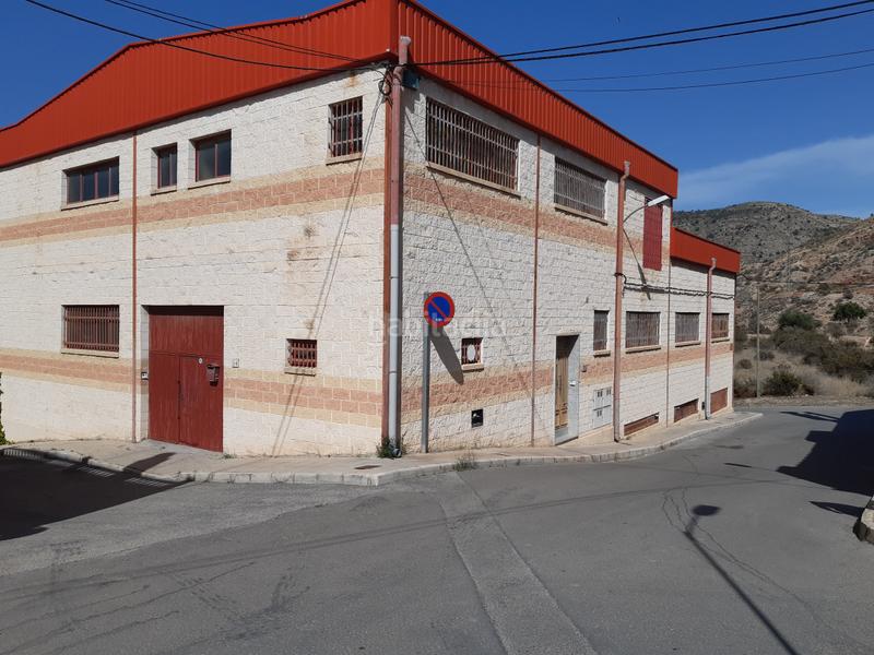 Foto 6cf56804-a8f1-4f5e-b4aa-e3886be1edc1. Bâtiment à usage industriel dans carrer rei jaume ii de valència 14 dans Petrer