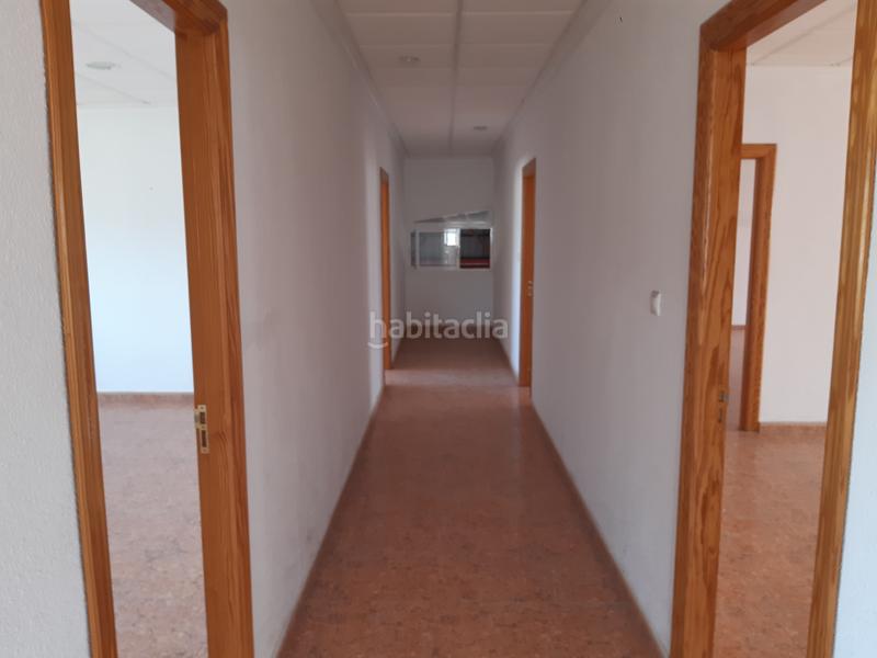 Foto 70cdd978-a29f-435a-8b2a-0746e7ea697d. Bâtiment à usage industriel dans carrer rei jaume ii de valència 14 dans Petrer