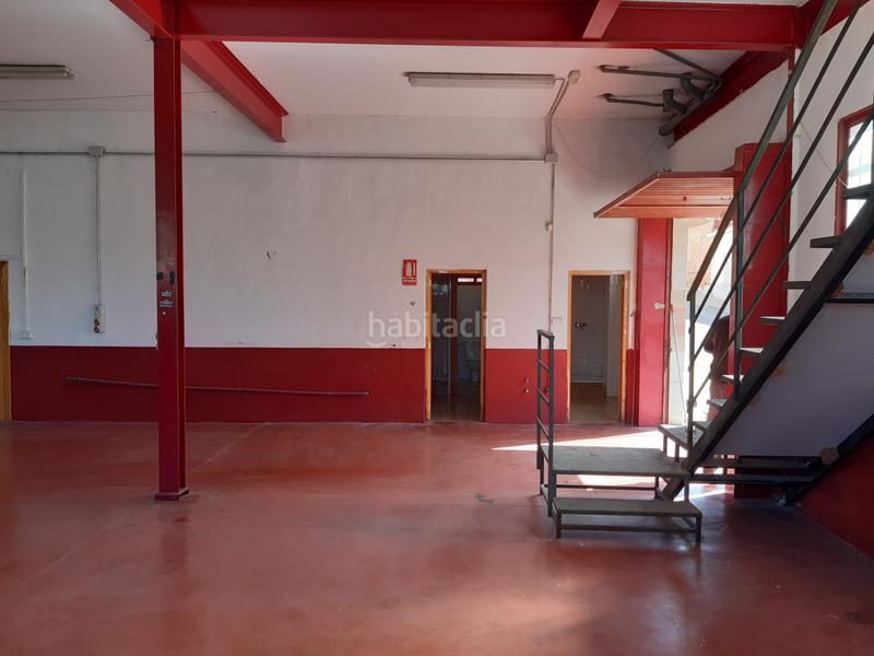 Foto f7039399-5997-4ebf-86f6-7f3deeec4247. Bâtiment à usage industriel dans carrer rei jaume ii de valència 14 dans Petrer