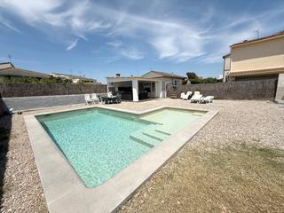Chalet à Carrer ponent 6. ¡exclusivo chalet en oasis park – el vendrell con estupendo jard