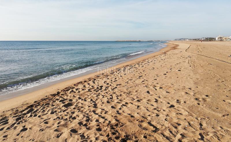 Foto 1c085a7d-7d7d-47ed-b749-4e25867f4c3e. Doppelhaus mit kamin heizung parking in Els Masos - Els Garrofers Coma-ruga