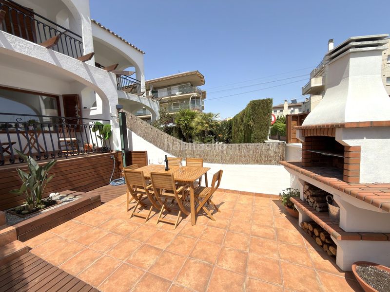 Foto cbb86617-baaf-4304-82fc-a8b59d47350b. Casa adossada amb xemeneia aparcament a Can Toni Cunit