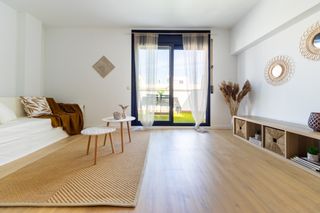Àtic  Carrer jardí. Ático de 3 habitaciones con amplia terraza, parking y trastero e