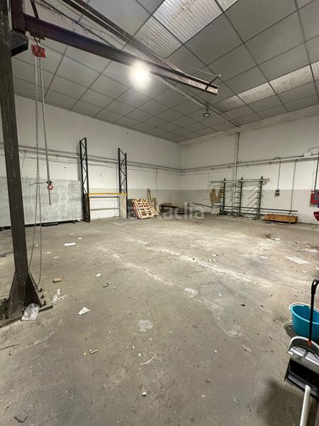 Foto eb8aa39a-fbed-464a-8d41-359e35df5ea6. Rent industrial building in Gràcia Sabadell