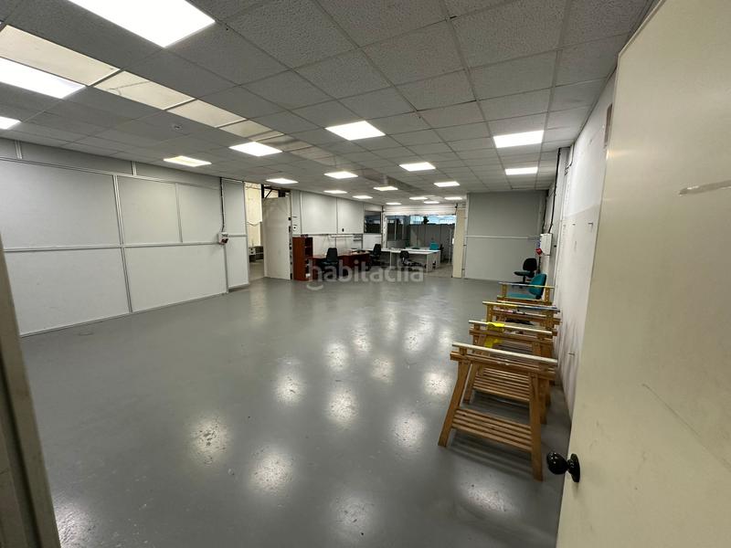 Foto f620157b-fc09-47d1-a6c8-dacfd6b0b66f. Rent industrial building in Gràcia Sabadell