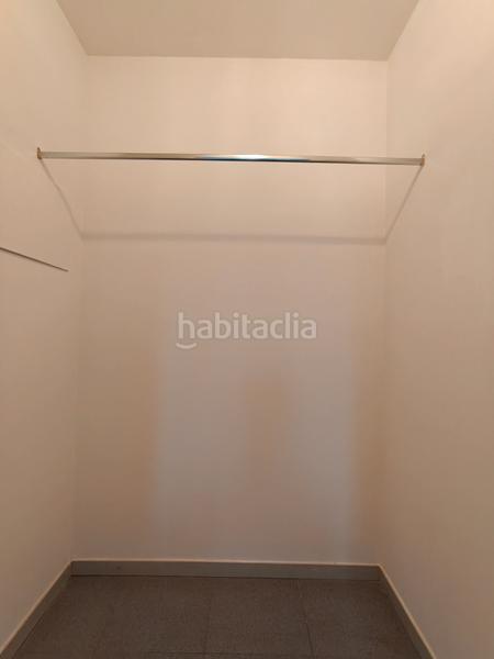 Foto 68f7dd35-90a7-48b2-baaa-e9ec027c184e. Lloguer apartament a carrer del col·legi 41 a Barri del Centre Terrassa