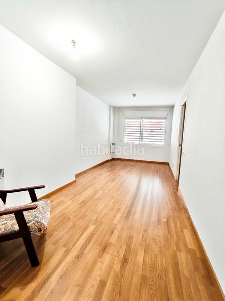Foto 73b6d8bf-4c8b-426c-9512-c2500137150d. Lloguer apartament a carrer del col·legi 41 a Barri del Centre Terrassa