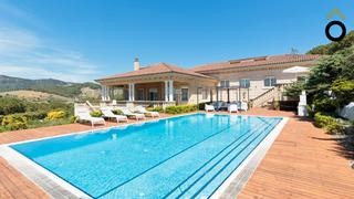 Haus  Carrer de joan xxiii. Villa con vistas a las montañas