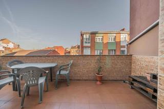 Etagenwohnung in La Calzada. Piso en venta en la calzada, 3 dormitorios.