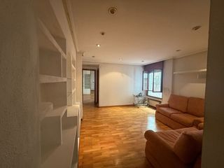 Etagenwohnung in Centro. Piso en venta en centro, 4 dormitorios.