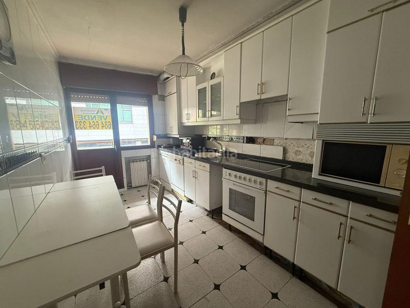 Foto 6e1dcccf-2672-44b0-a77f-434eebc7f16c. Flat with heating in Centro Gijón