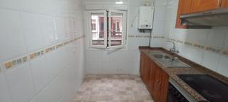 Appartement à La Calzada. Piso en venta en la calzada, 3 dormitorios.