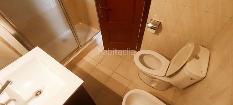 Foto 40caa7eb-5535-4cd2-8860-5e68c6bff6af. Pis a La Calzada Gijón