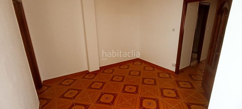 Foto a5ce5bb1-c73d-4d2c-90de-2b5516f1adc6. Pis a La Calzada Gijón