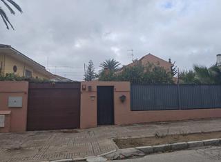 Xalet  Avenida del carrascal. Venta de chalet en urbanizacion monte alto