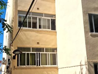 Flat in Calle puerto de palos 9. Venta de piso alquilado