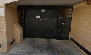 Car parking  Calle leones