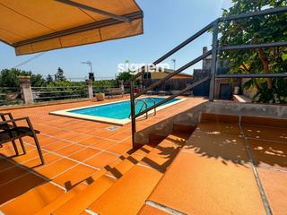 Chalet dans Sant Salvador de Guardiola. Fantstica casa en venta con gran terreno, piscina privada y gar