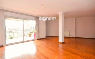 Dúplex  Alcalde armengou. Exclusivo dúplex de 247 m2 situado a 5 minutos del centro de man