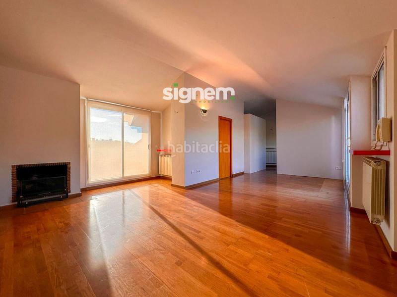 Foto 06706a97-9542-4cfd-8d7e-c5402d5ef83a. Dúplex amb calefacció aparcament a Poble Nou Manresa