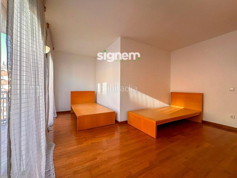 Foto 2a7baf0c-a94e-4a2d-8434-96cf474010e6. Dúplex amb calefacció aparcament a Poble Nou Manresa