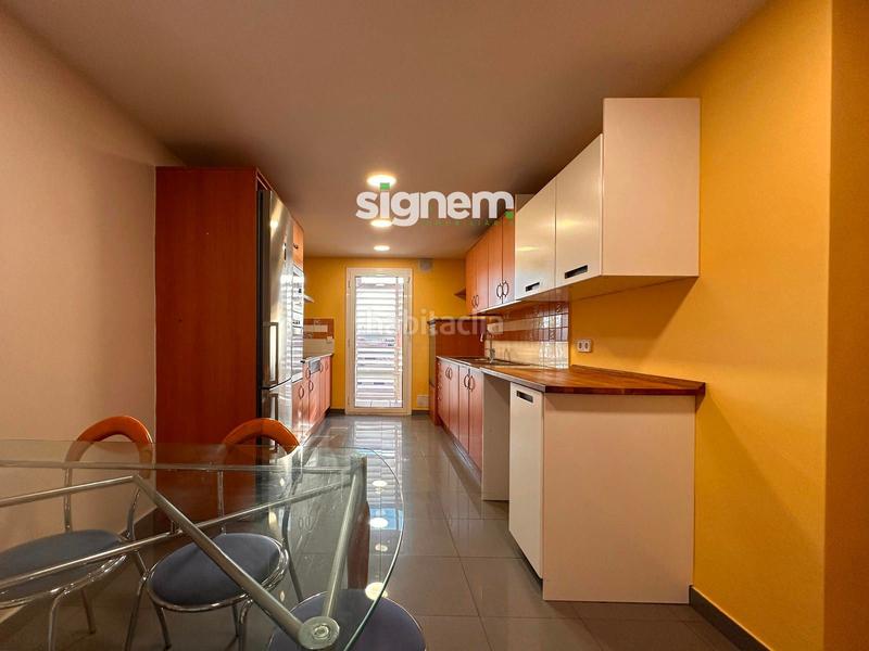 Foto 4272d414-04f6-4445-82b3-001ac8dab4cd. Dúplex amb calefacció aparcament a Poble Nou Manresa