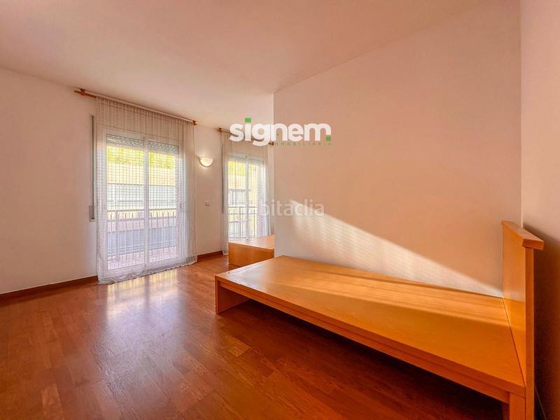 Foto 4b42e645-998e-44e4-a128-8d30bef8f858. Dúplex amb calefacció aparcament a Poble Nou Manresa