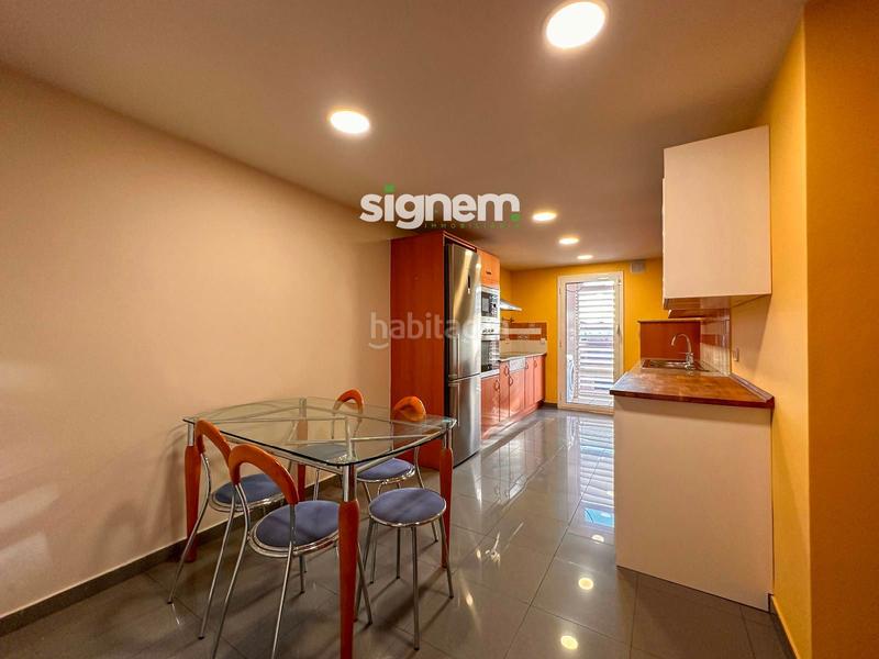 Foto 591f0d1c-f28d-4465-9791-ffa158a94b11. Dúplex amb calefacció aparcament a Poble Nou Manresa