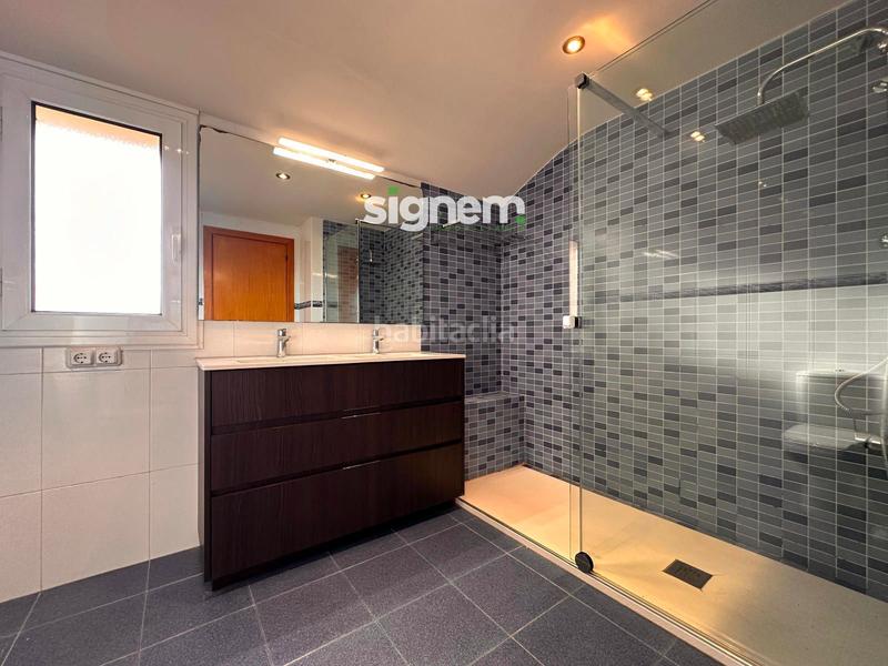 Foto 6ec506fd-b936-49ca-946b-25e318cf4bca. Dúplex amb calefacció aparcament a Poble Nou Manresa