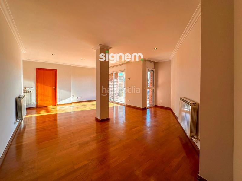 Foto 76d87043-4631-4d3a-9016-40f6aef66cc7. Dúplex amb calefacció aparcament a Poble Nou Manresa