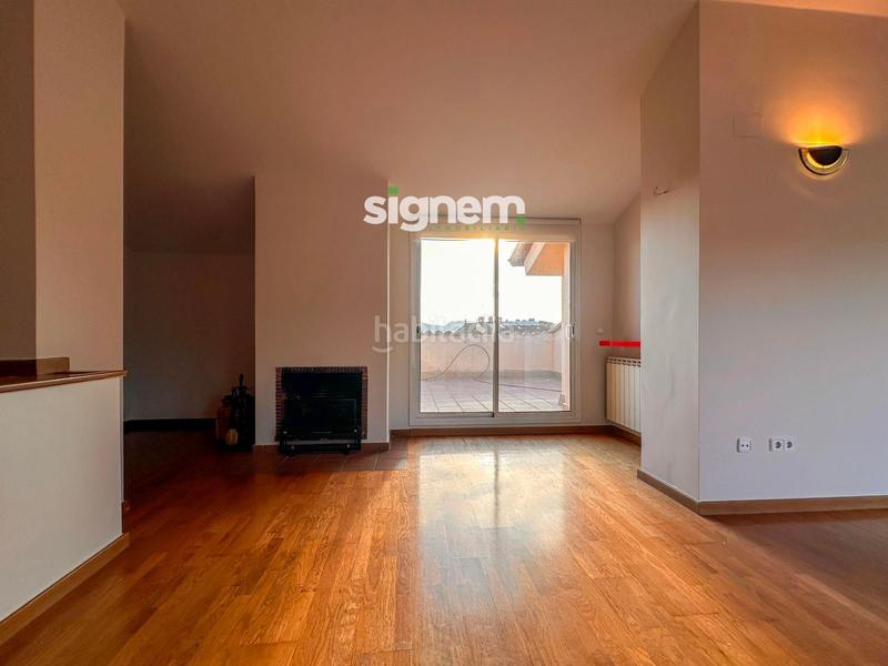 Foto d40f29af-eec9-4491-a2f4-e1265a616caf. Dúplex amb calefacció aparcament a Poble Nou Manresa