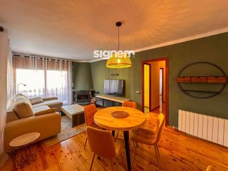 Rent Flat  Agnès fabra. Alquiler de temporada en alp, 3 habitaciones, terraza, chimenea