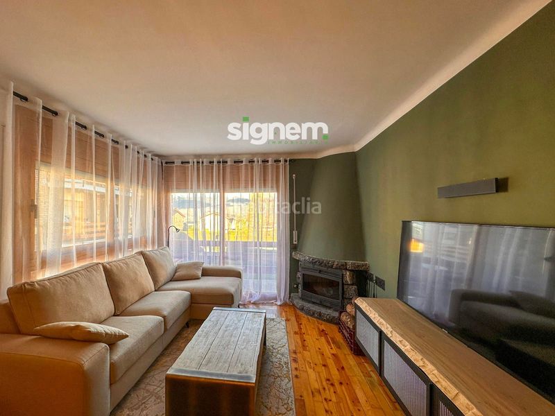 Foto d7ae25f8-27e1-4f77-a9bc-f065062488fd. Rent flat with heating parking in Alp