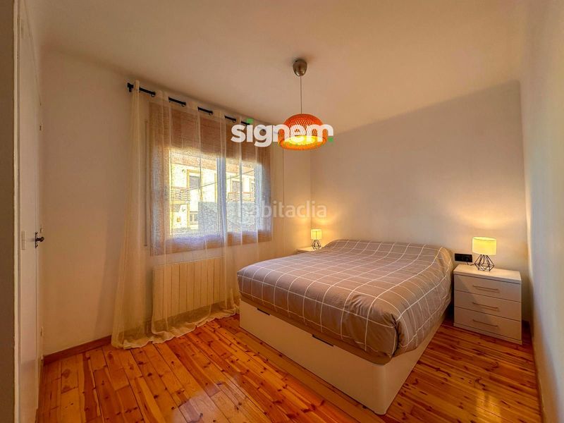 Foto 86c734f7-a169-4593-a566-98d6c2baab6a. Rent flat with heating parking in Alp