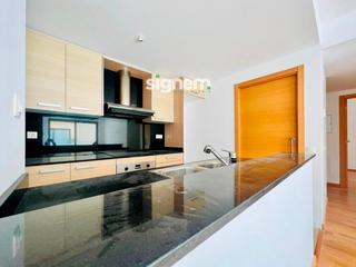 Pis  Canal. Planta baja seminueva con gran terraza, pk y trastero