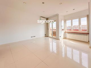 Piso  Bernat de cabrera. Piso en manresa 121m2 construidos con ascensor, balcón y pk