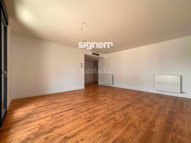 Foto 2152f235-7f2d-48e5-9b98-eb108d606575. Flat in concordia 63 in bases de Manresa - carretera de santpedor Manresa