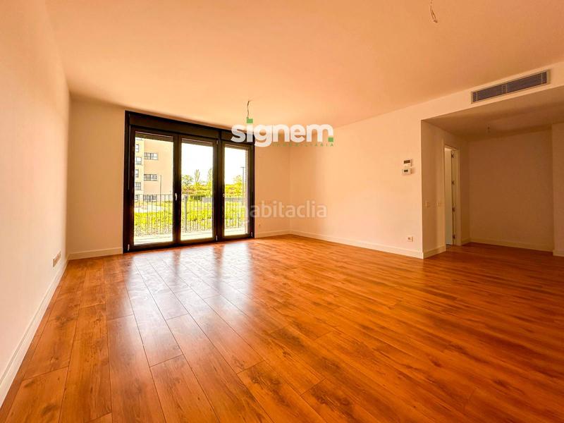 Foto 860fcce9-b05c-4e8d-8643-df0b137696ef. Flat in concordia 63 in bases de Manresa - carretera de santpedor Manresa