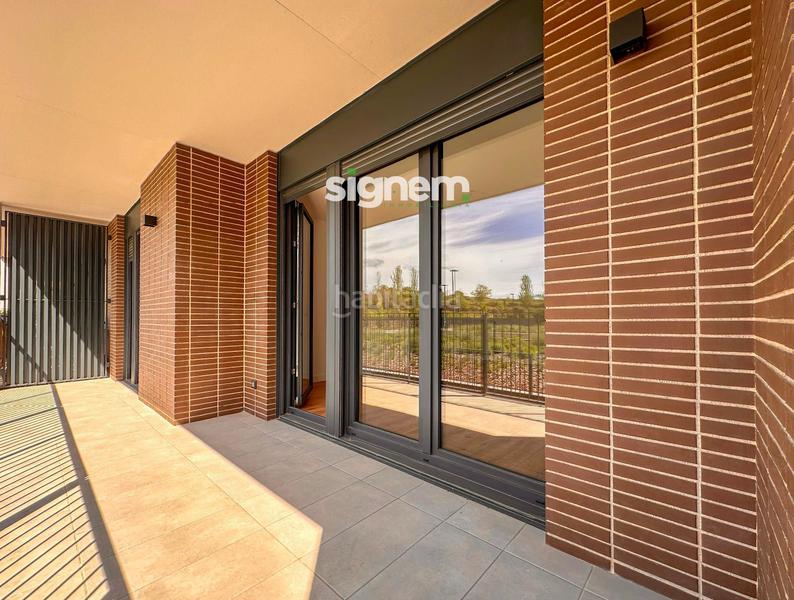 Foto 90841ead-0ae2-459e-a9c8-f0ec08970e43. Flat in concordia 63 in bases de Manresa - carretera de santpedor Manresa